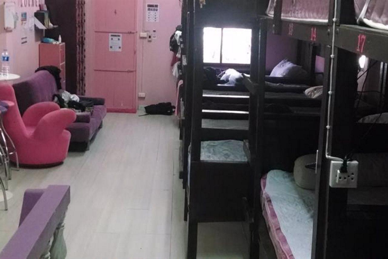 Wild & Wandering Backpacker Hostel & Bar Haad Rin Exteriör bild